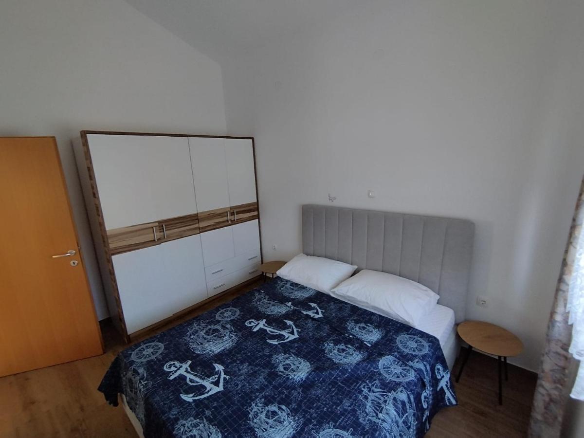 Apartmani Bakran โลปาร์ ภายนอก รูปภาพ